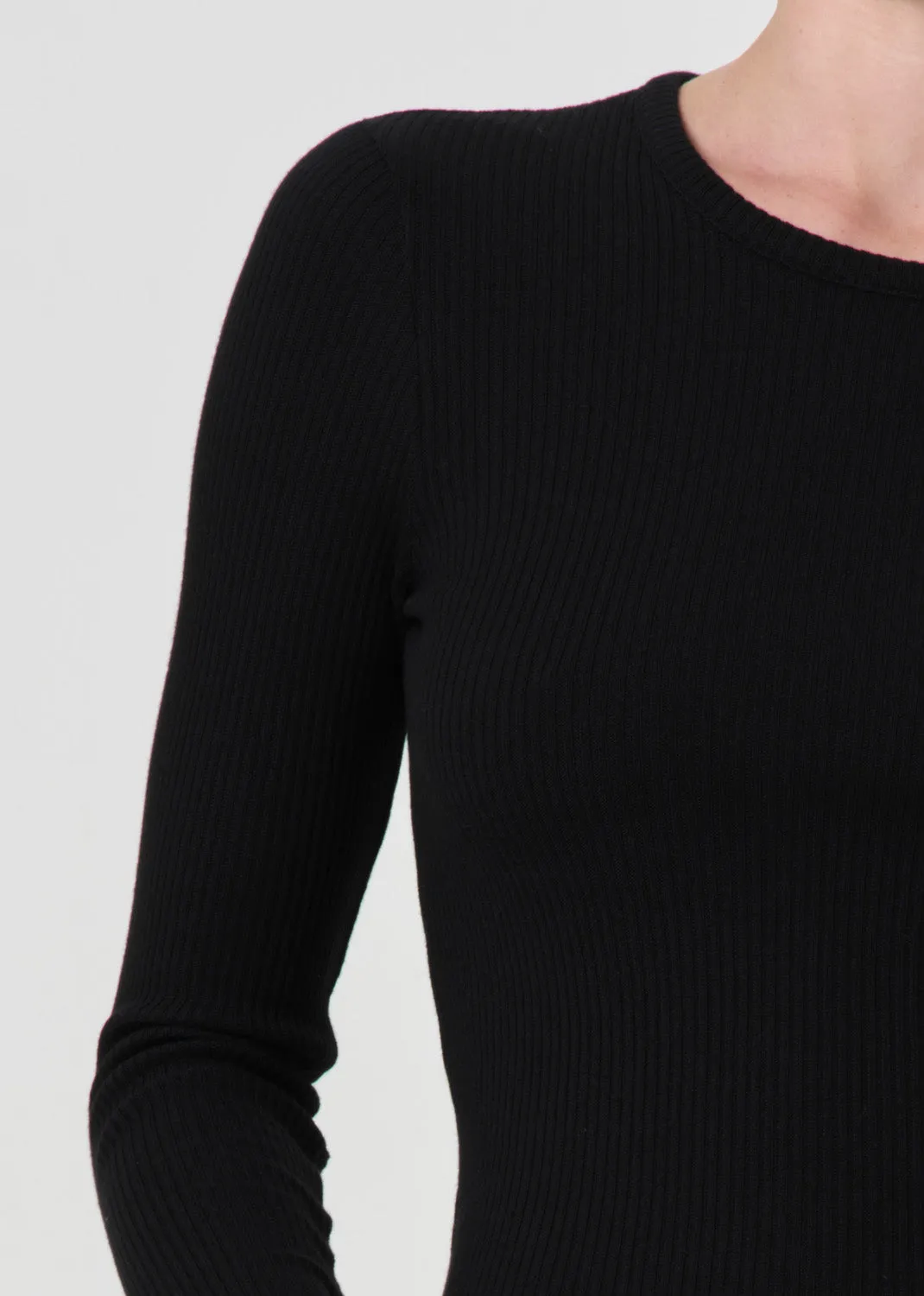 Alma Shrunken Crewneck in Black sold by Agolde product image thumbnail 4