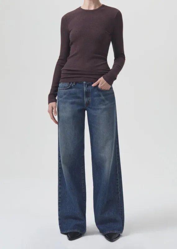 Delphi Slim Tee in Fox sold by Agolde