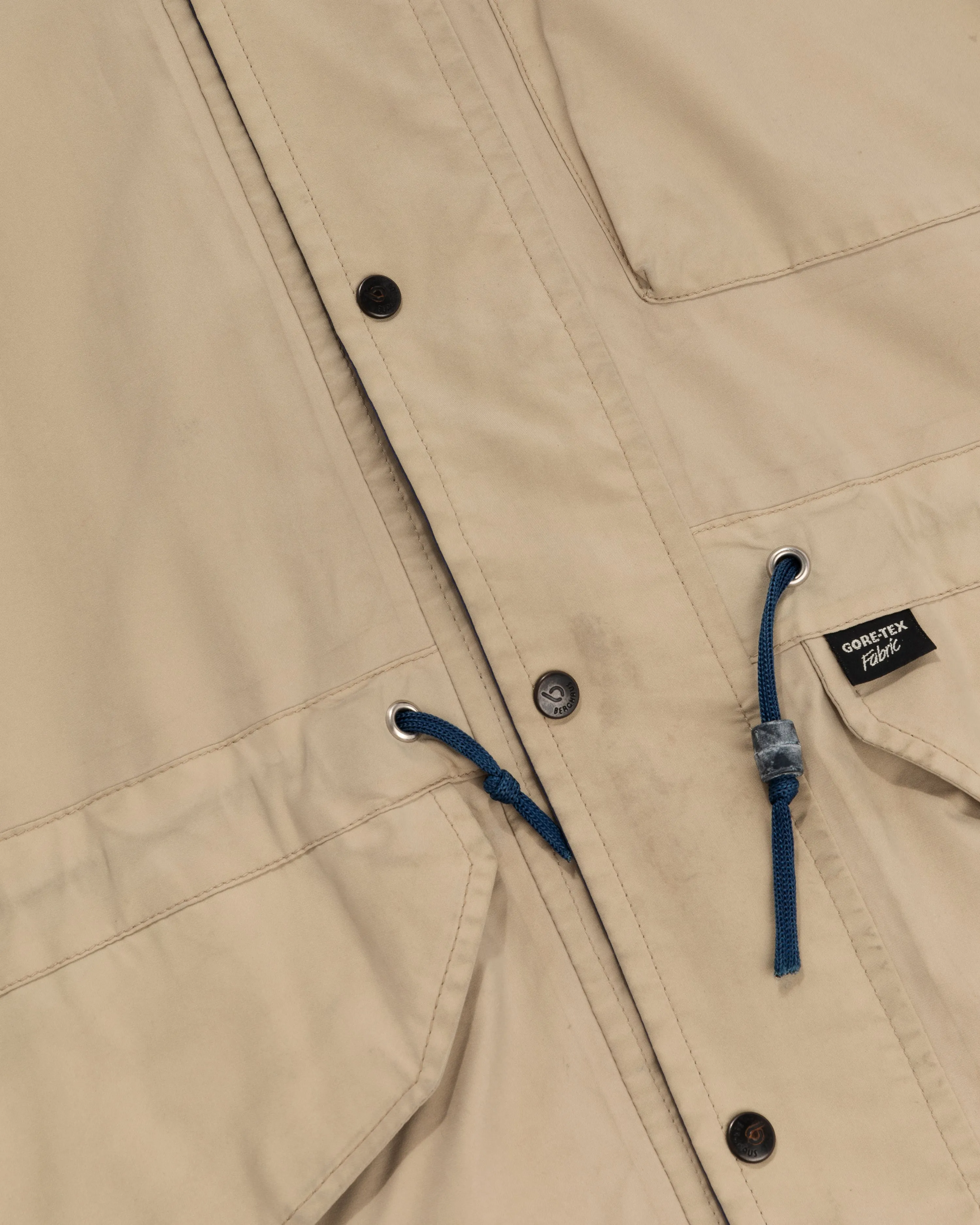 Vintage Gore-Tex Climbing Jacket sold by Aime Leon Dore product image thumbnail 4