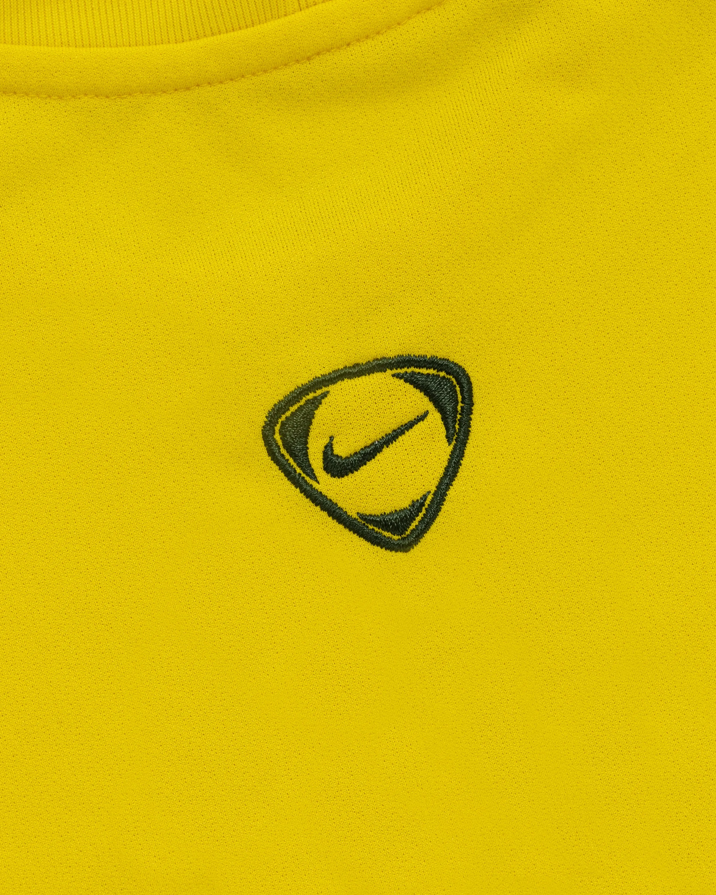 Vintage Nike Soccer Training Jersey sold by Aime Leon Dore product image thumbnail 4