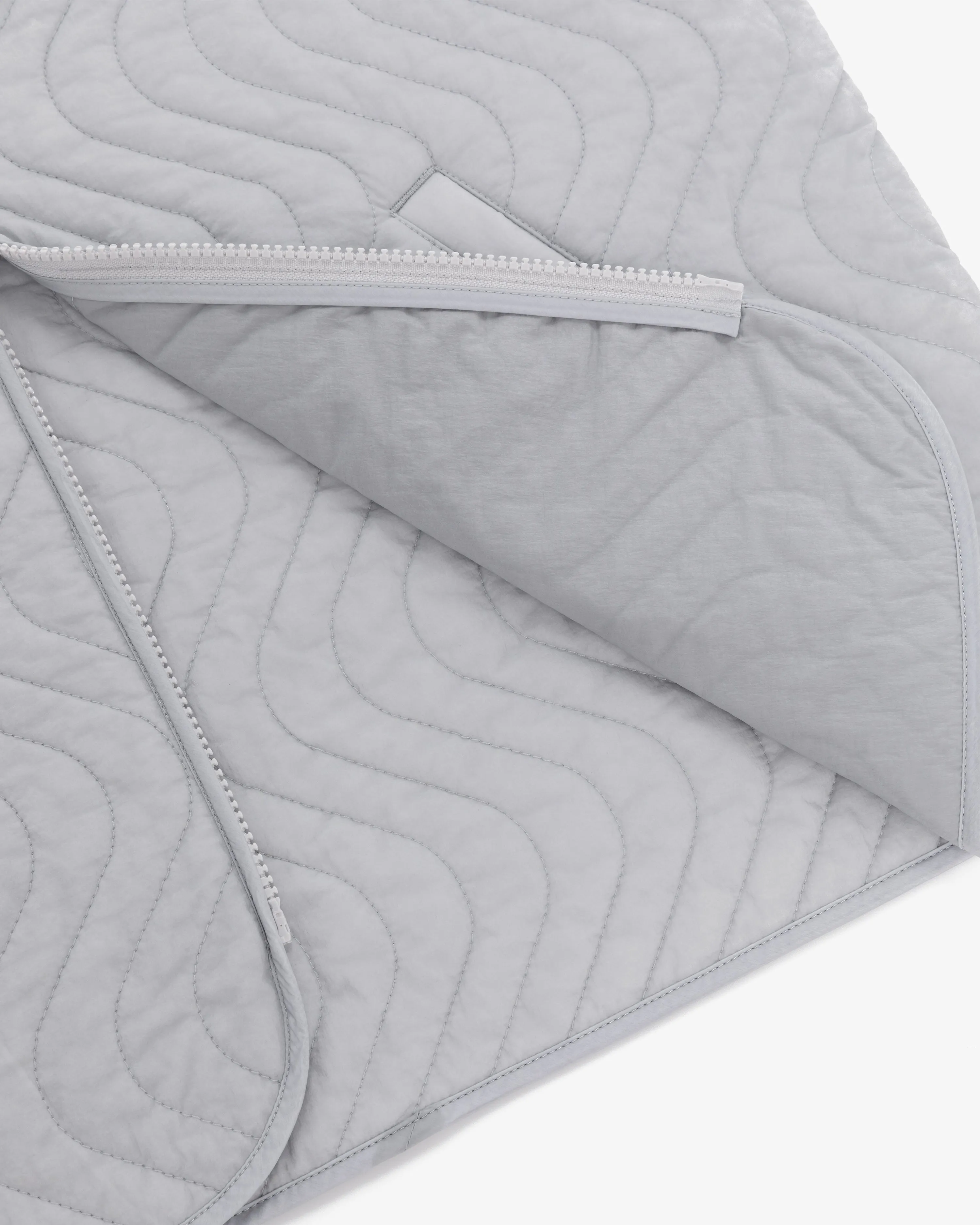 Lightweight Filled Vest sold by Aime Leon Dore product image thumbnail 4