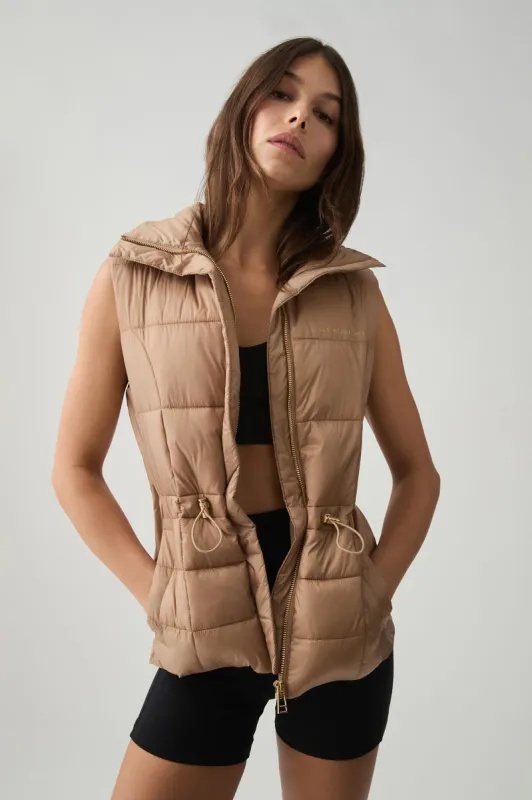 Essential Puffer Vest 722 made by Aje