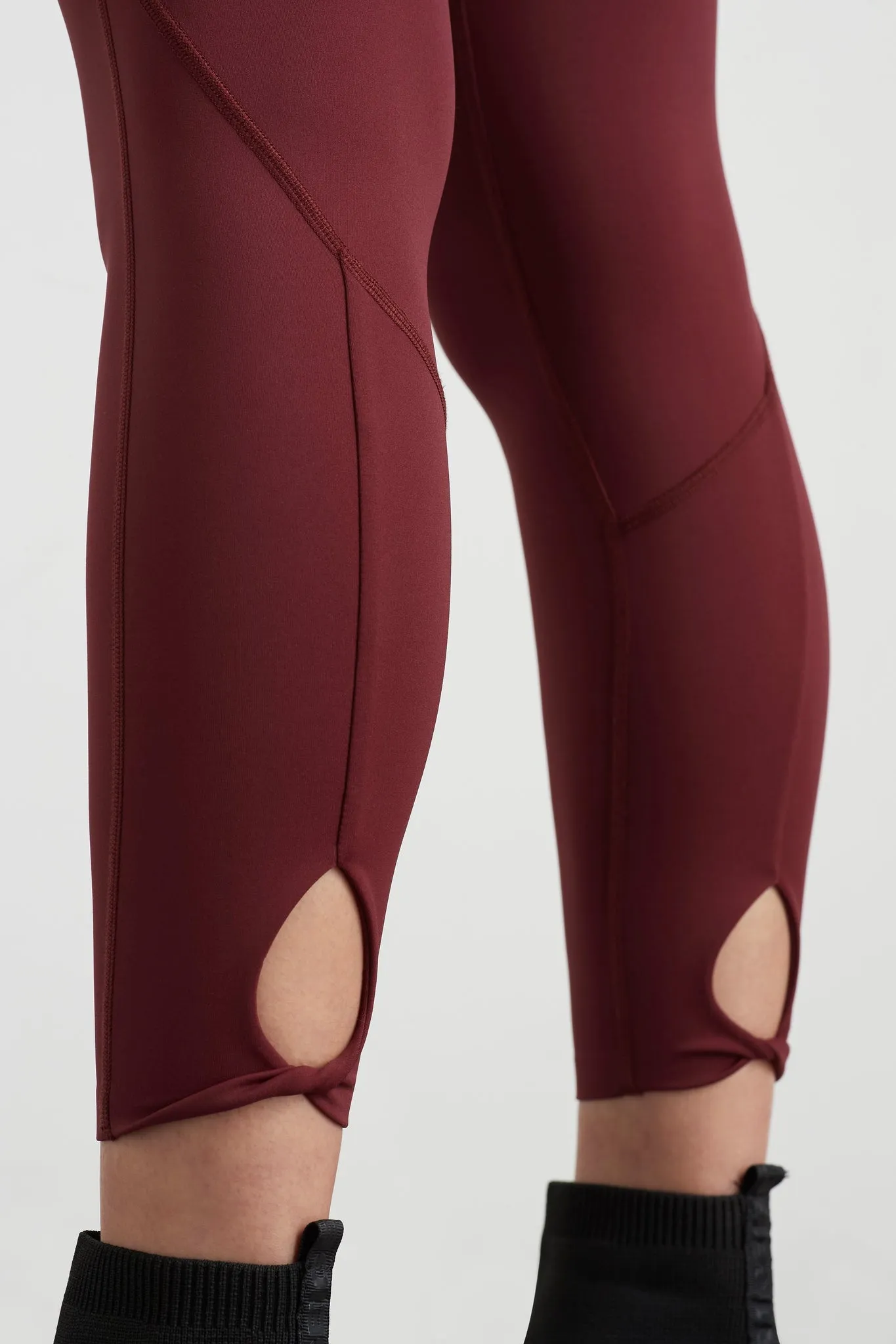 High Rise Twist 7/8 Legging 223 sold by Aje product image thumbnail 4