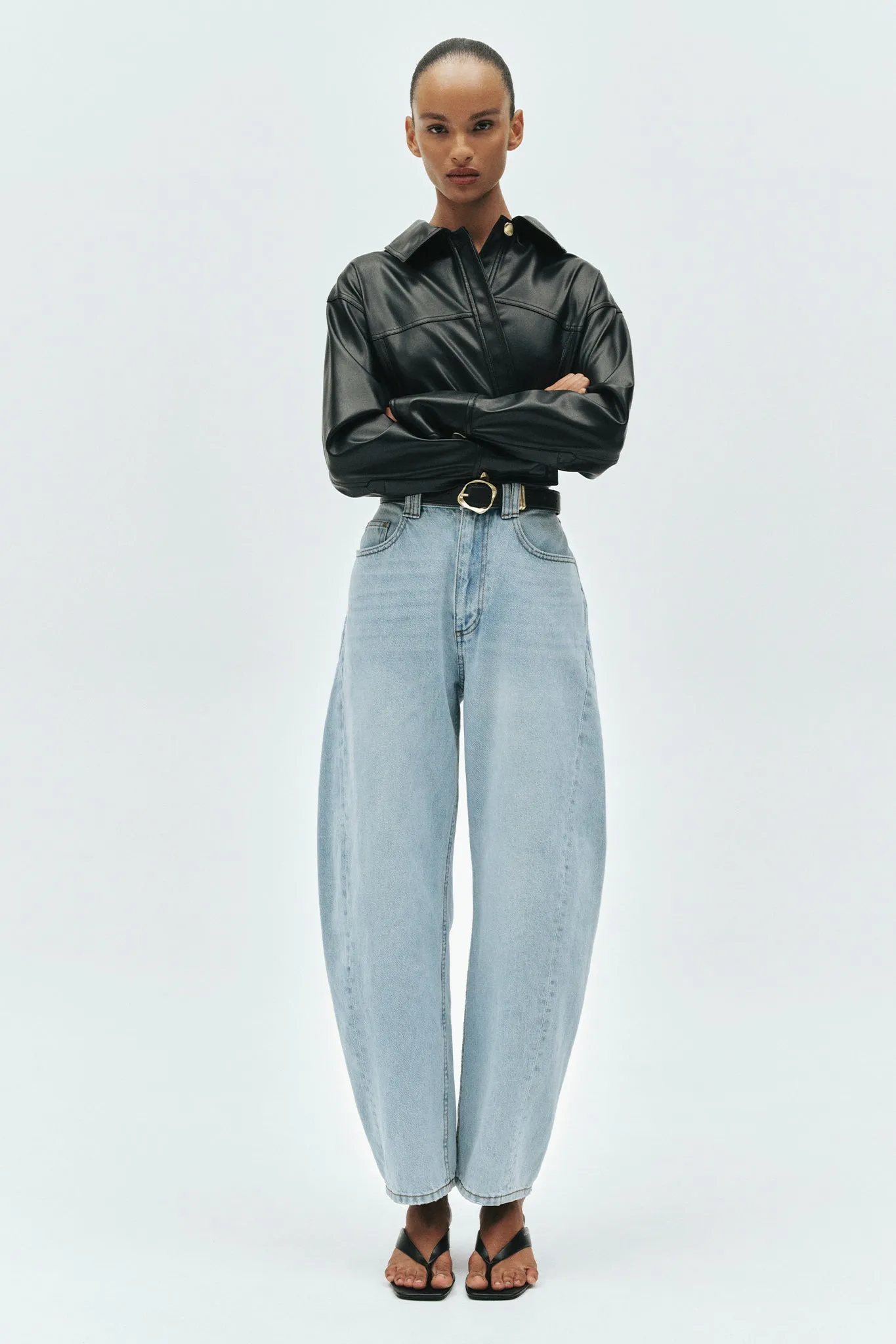 Stevie Barrel Ankle Jean sold by Aje