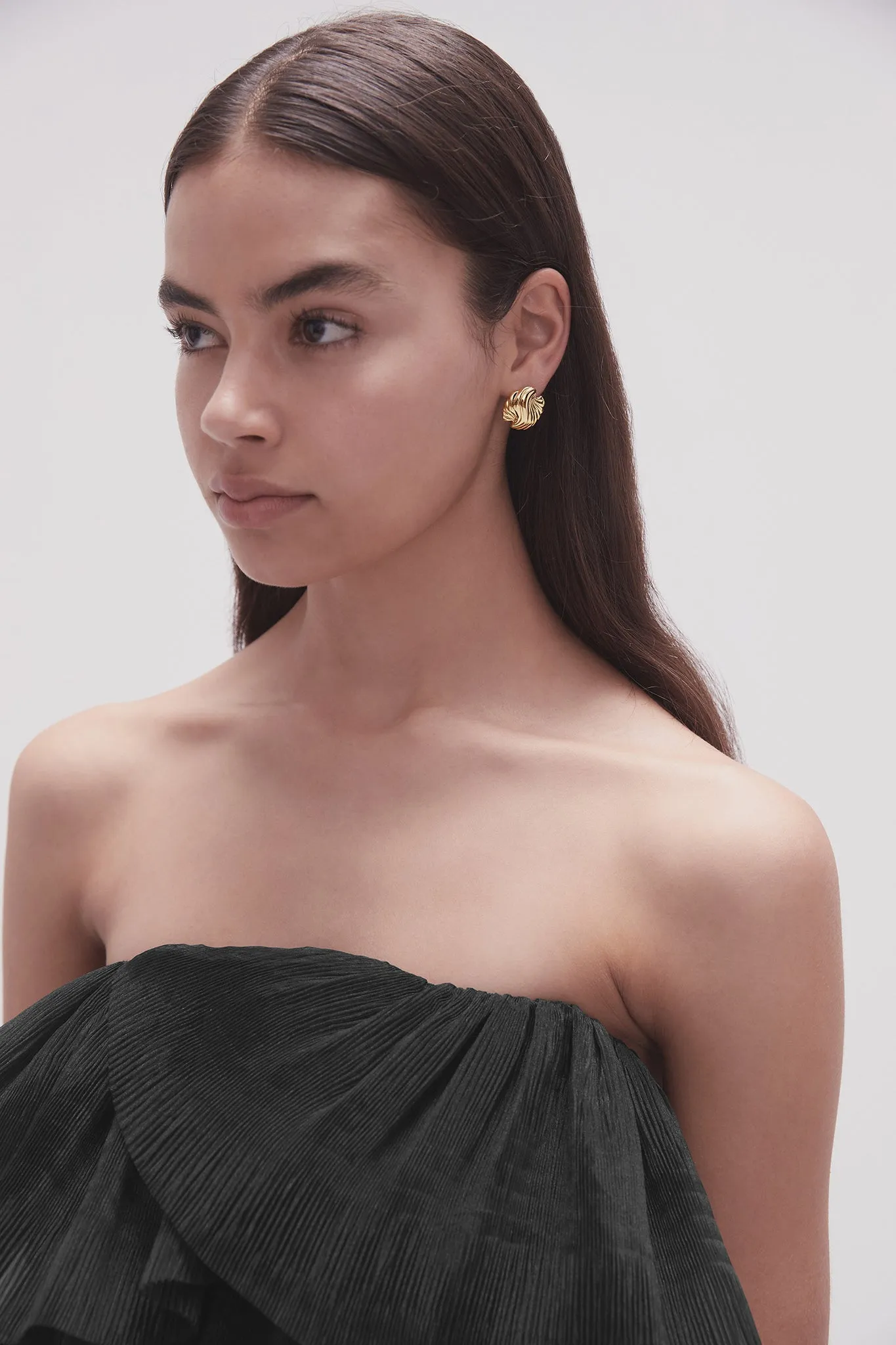 Alina Clamshell Earring sold by Aje product image thumbnail 2