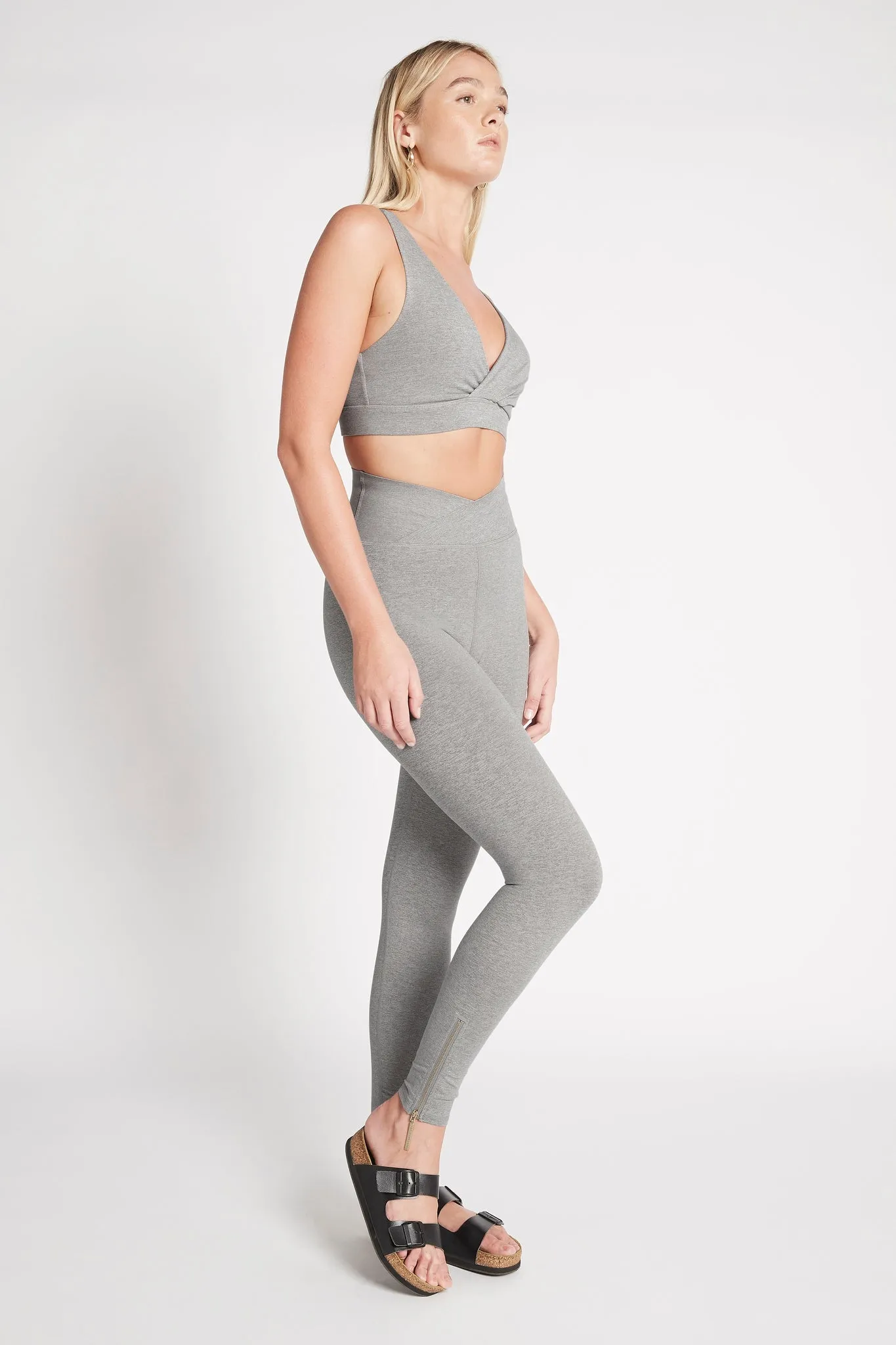 High Rise Crossover 7/8 Zip Legging 214 sold by Aje product image thumbnail 3