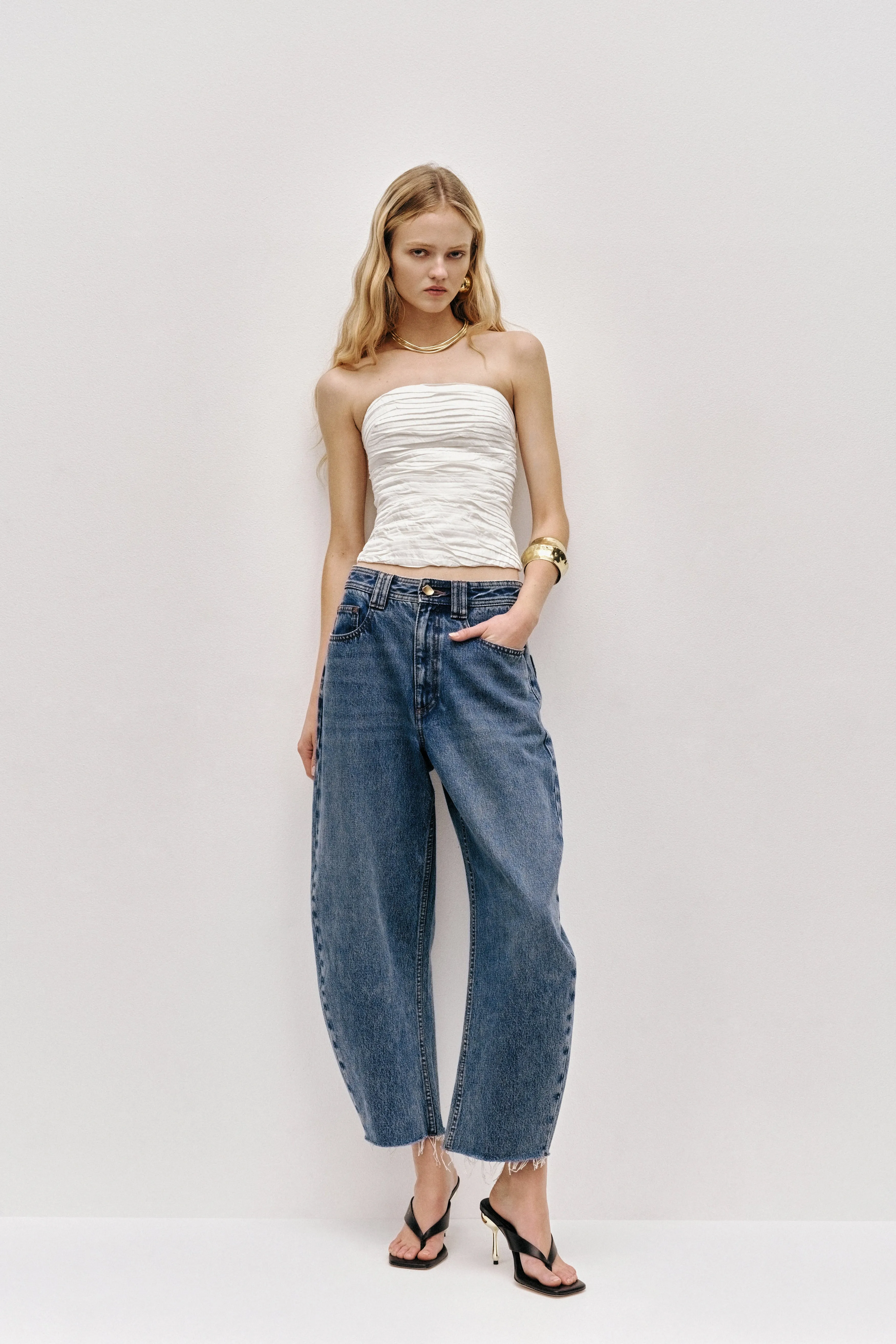 Novie Horseshoe Crop Jean sold by Aje product image thumbnail 4