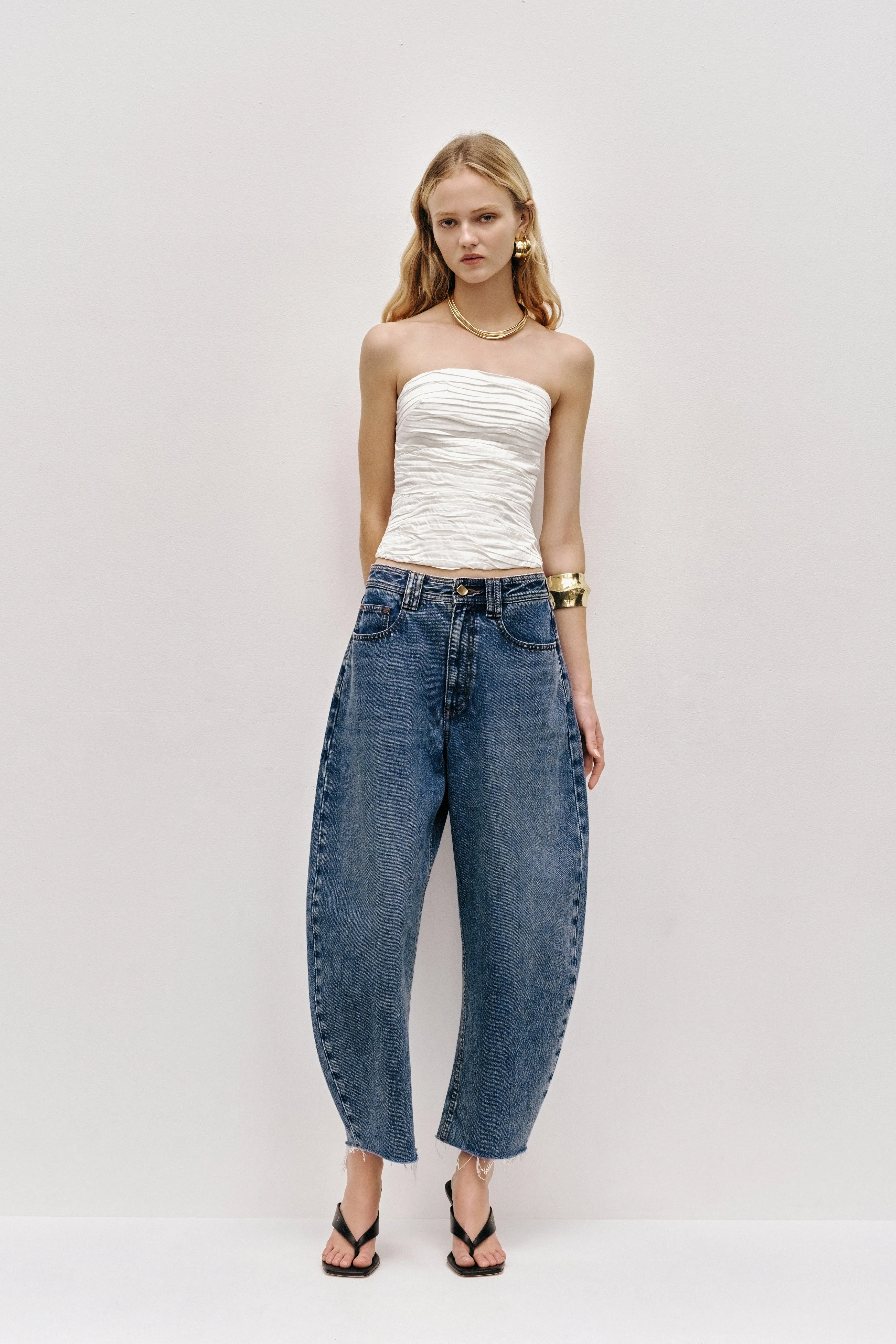Novie Horseshoe Crop Jean sold by Aje
