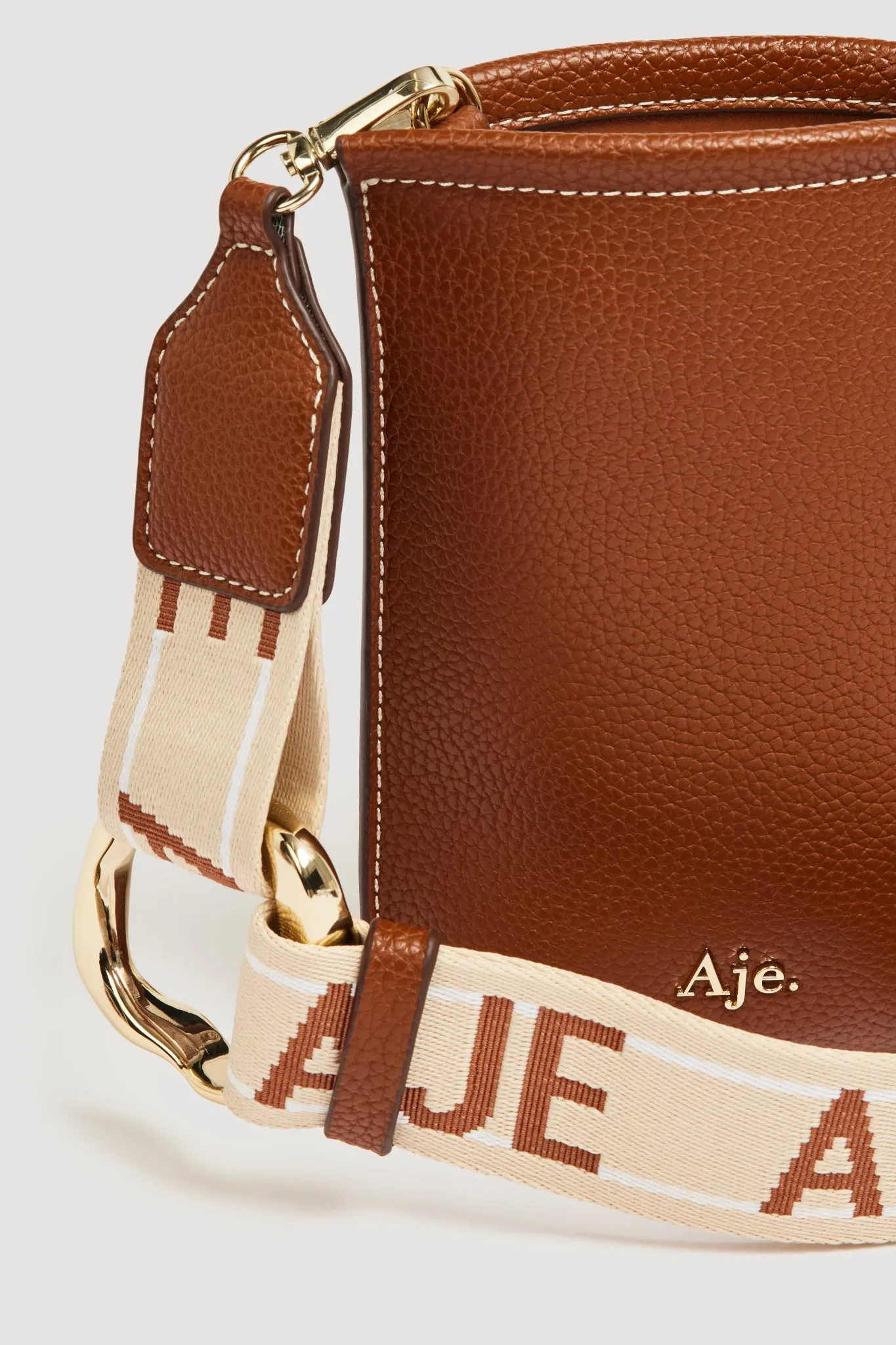 Nova Phone Crossbody sold by Aje product image thumbnail 4