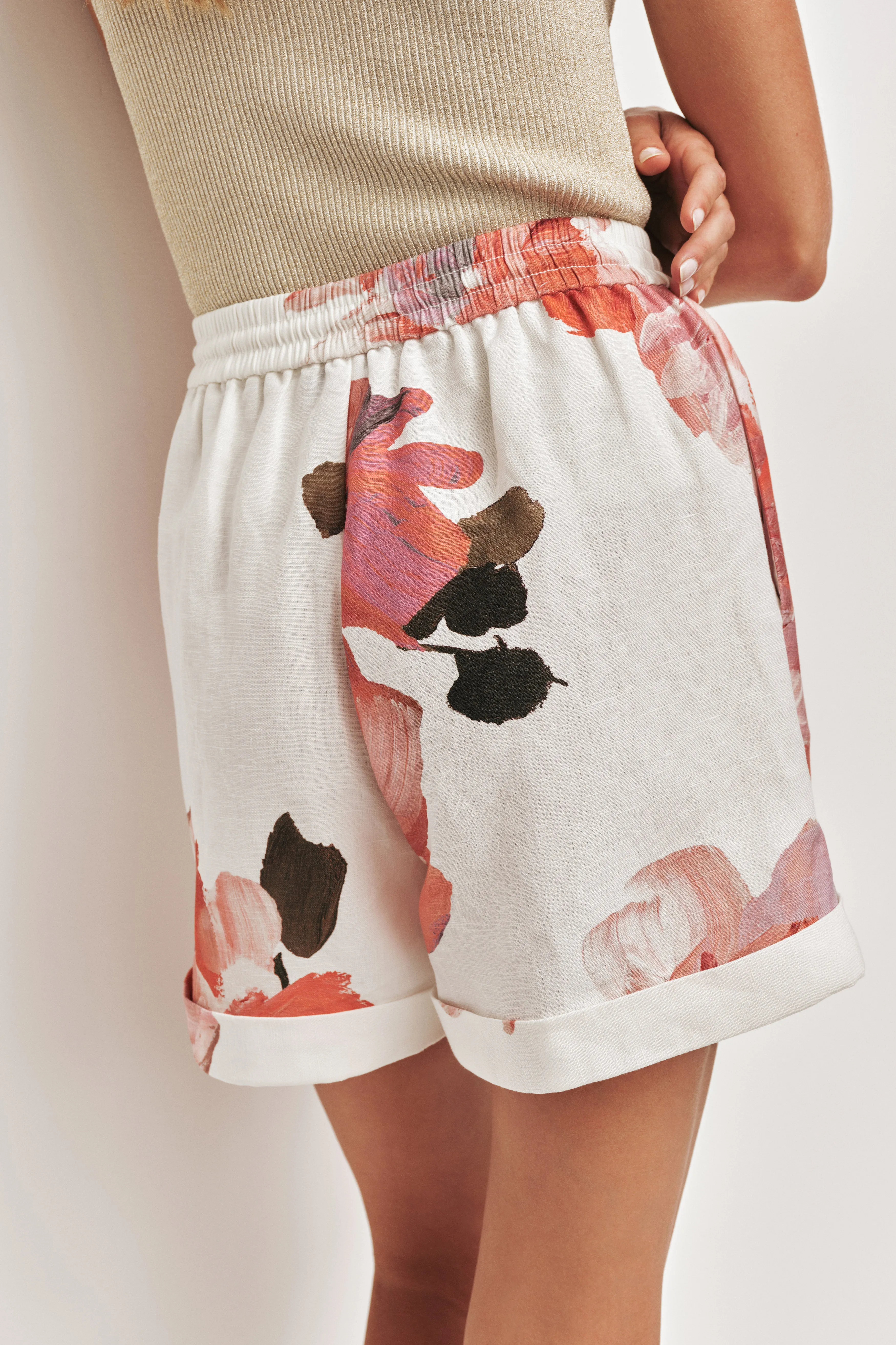 Vacation Short sold by Aje product image thumbnail 5