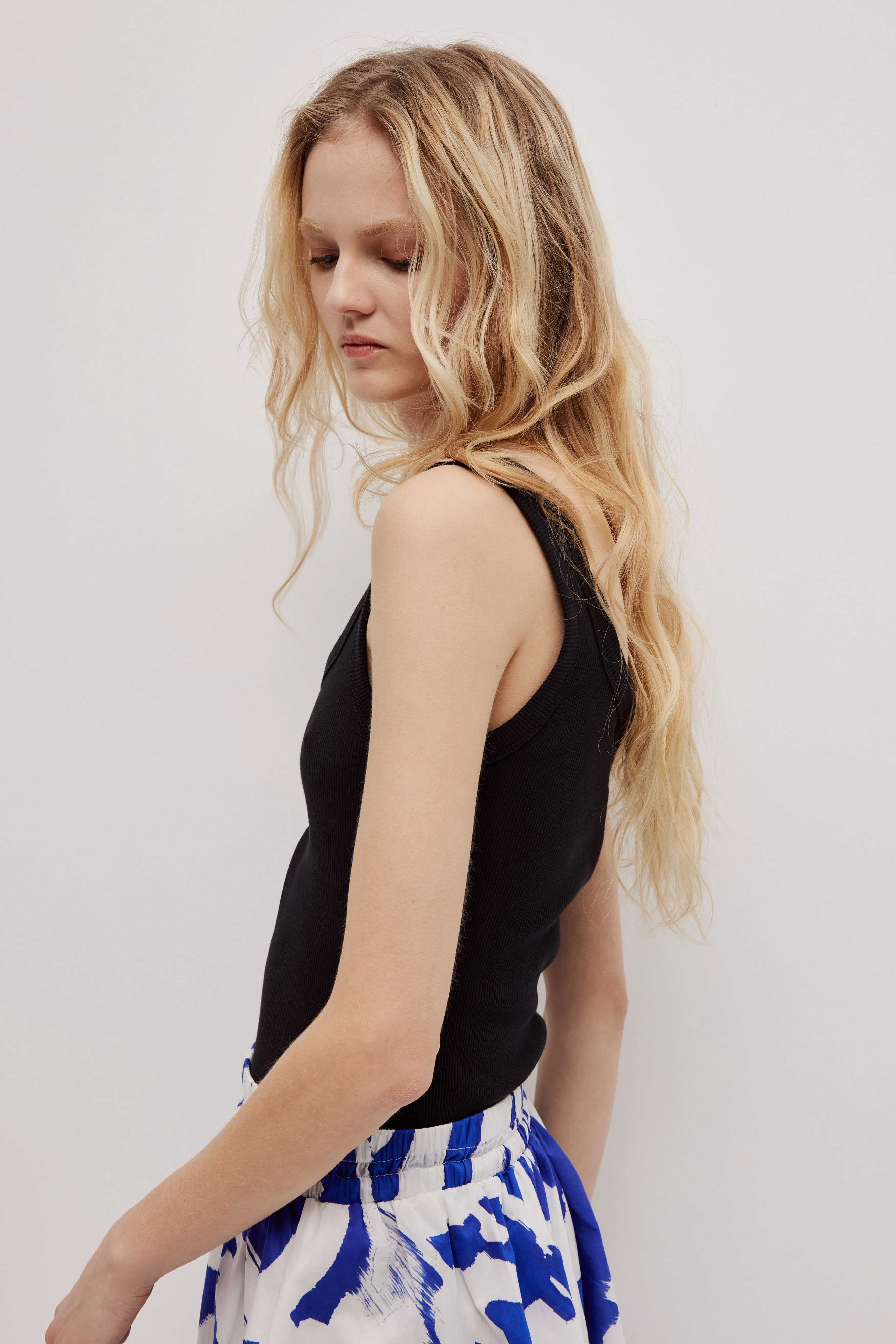 Cowrie Scoop Tank sold by Aje product image thumbnail 5