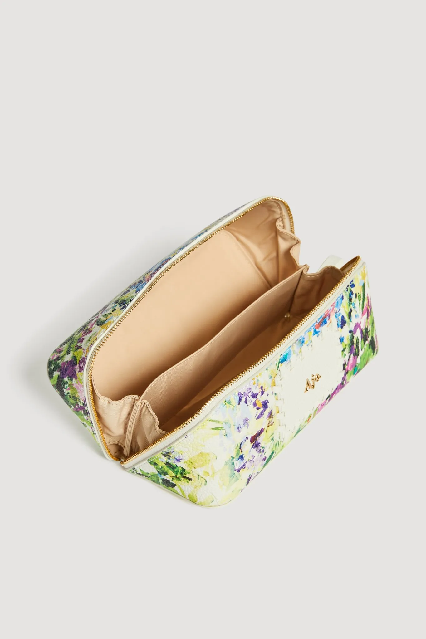 Cove Beauty Case sold by Aje product image thumbnail 2