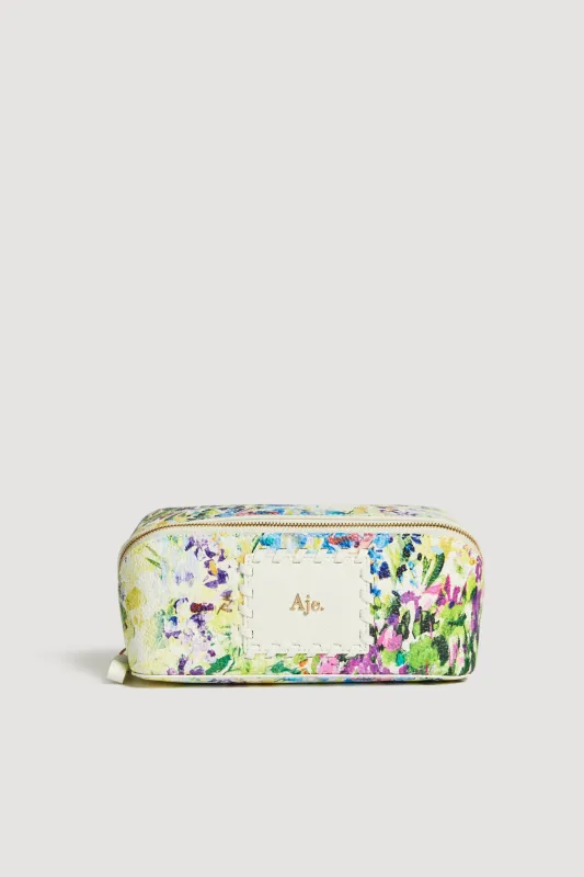 Cove Beauty Case sold by Aje