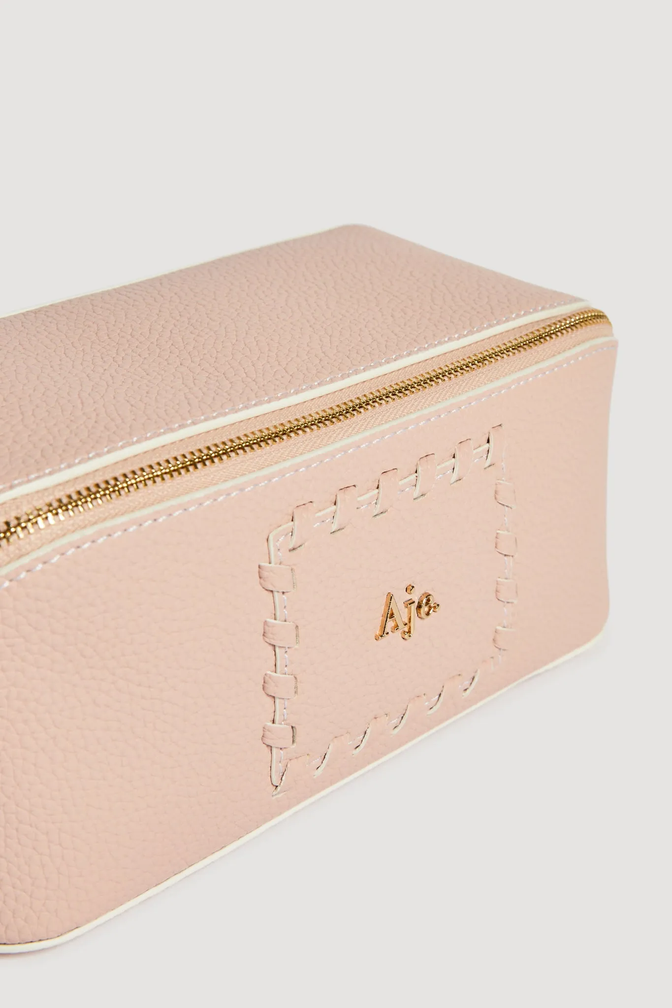 Cove Beauty Case sold by Aje product image thumbnail 3