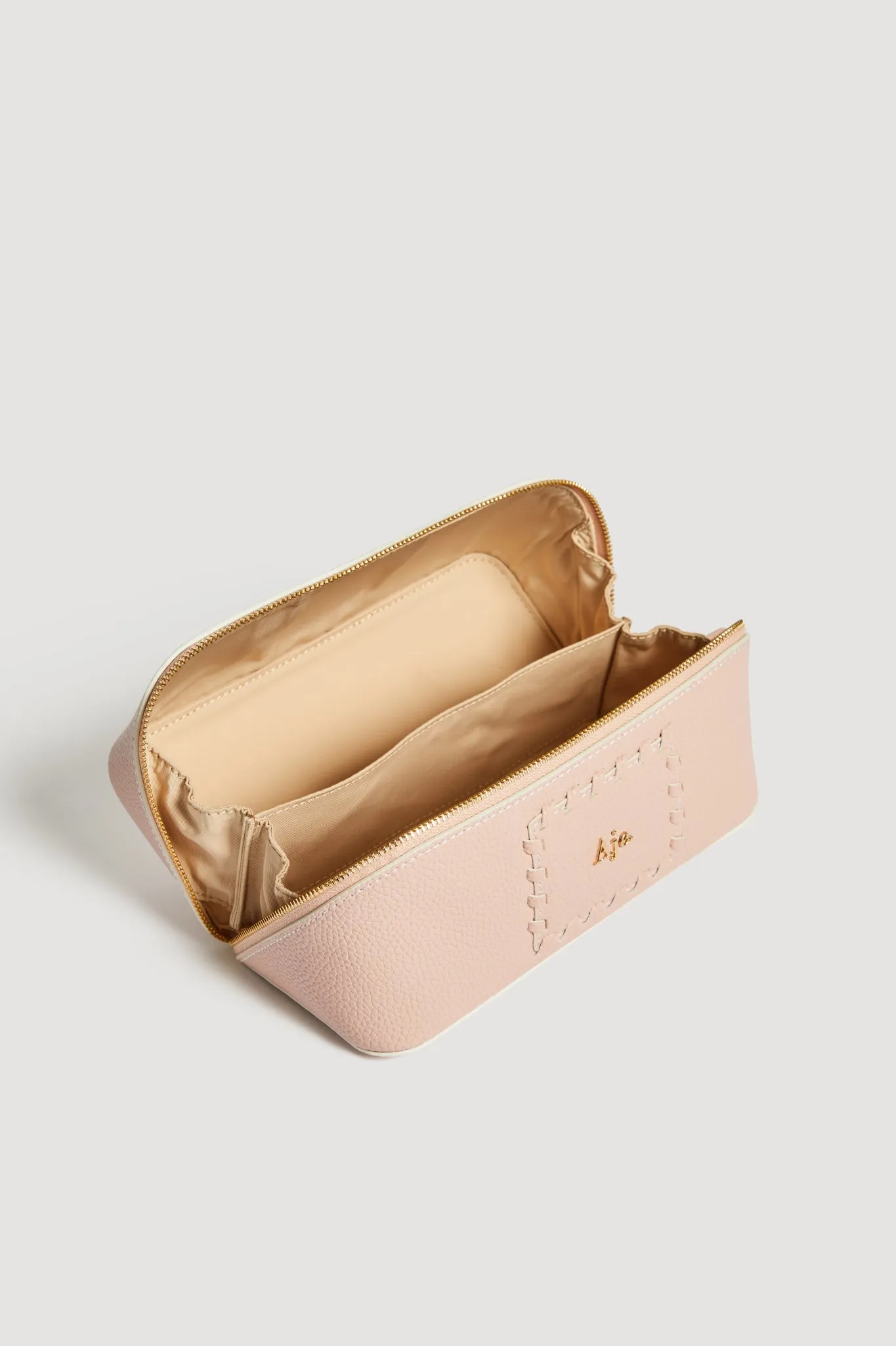 Cove Beauty Case sold by Aje product image thumbnail 2