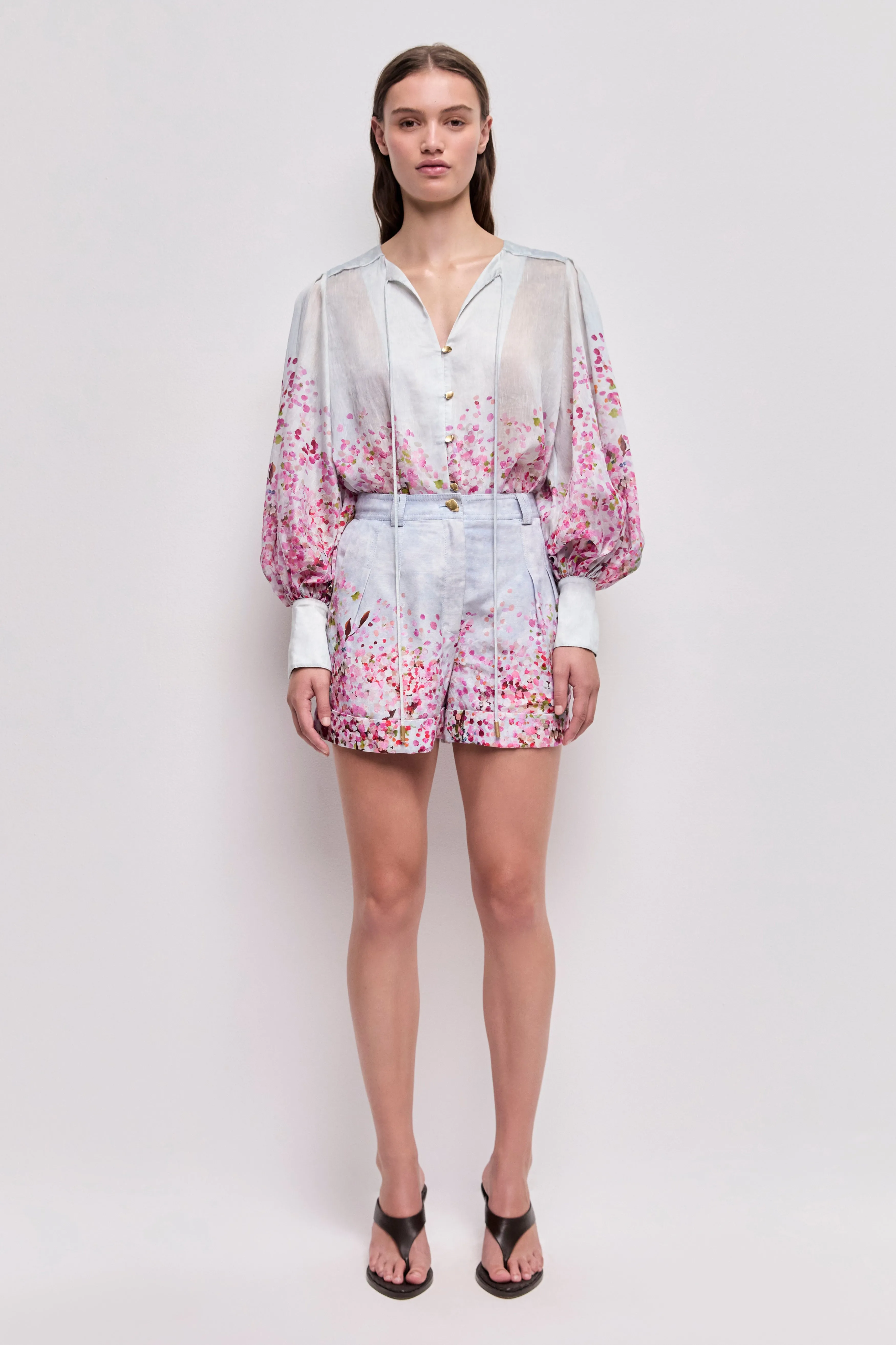 Fragments Short sold by Aje