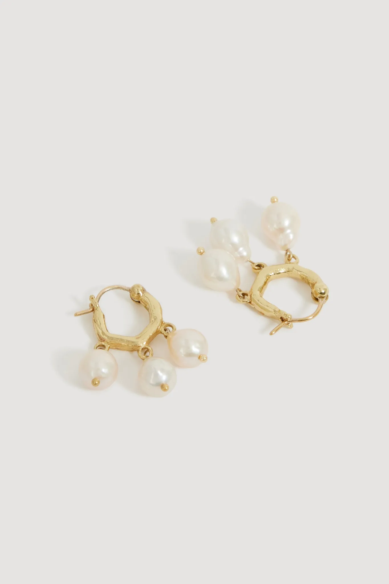Iman Drop Pearl Earring sold by Aje product image thumbnail 2