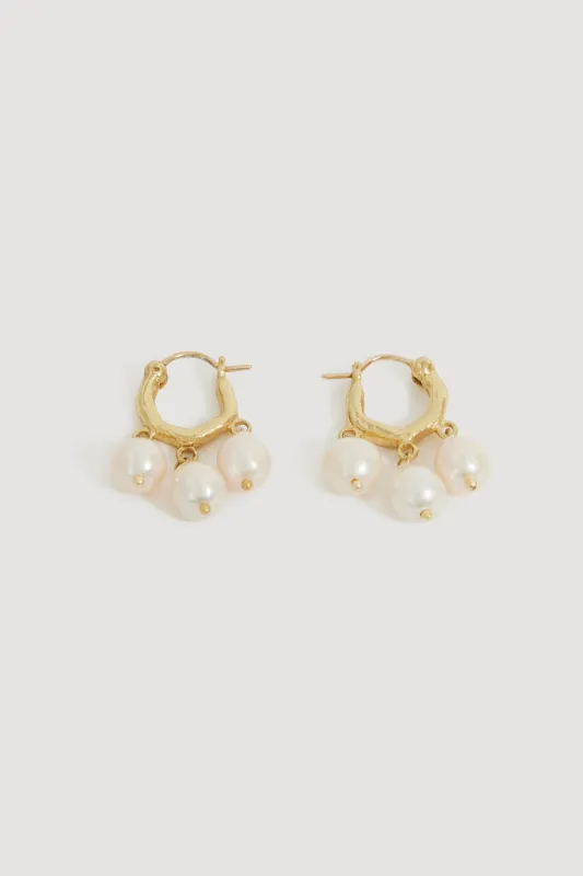 Iman Drop Pearl Earring made by Aje