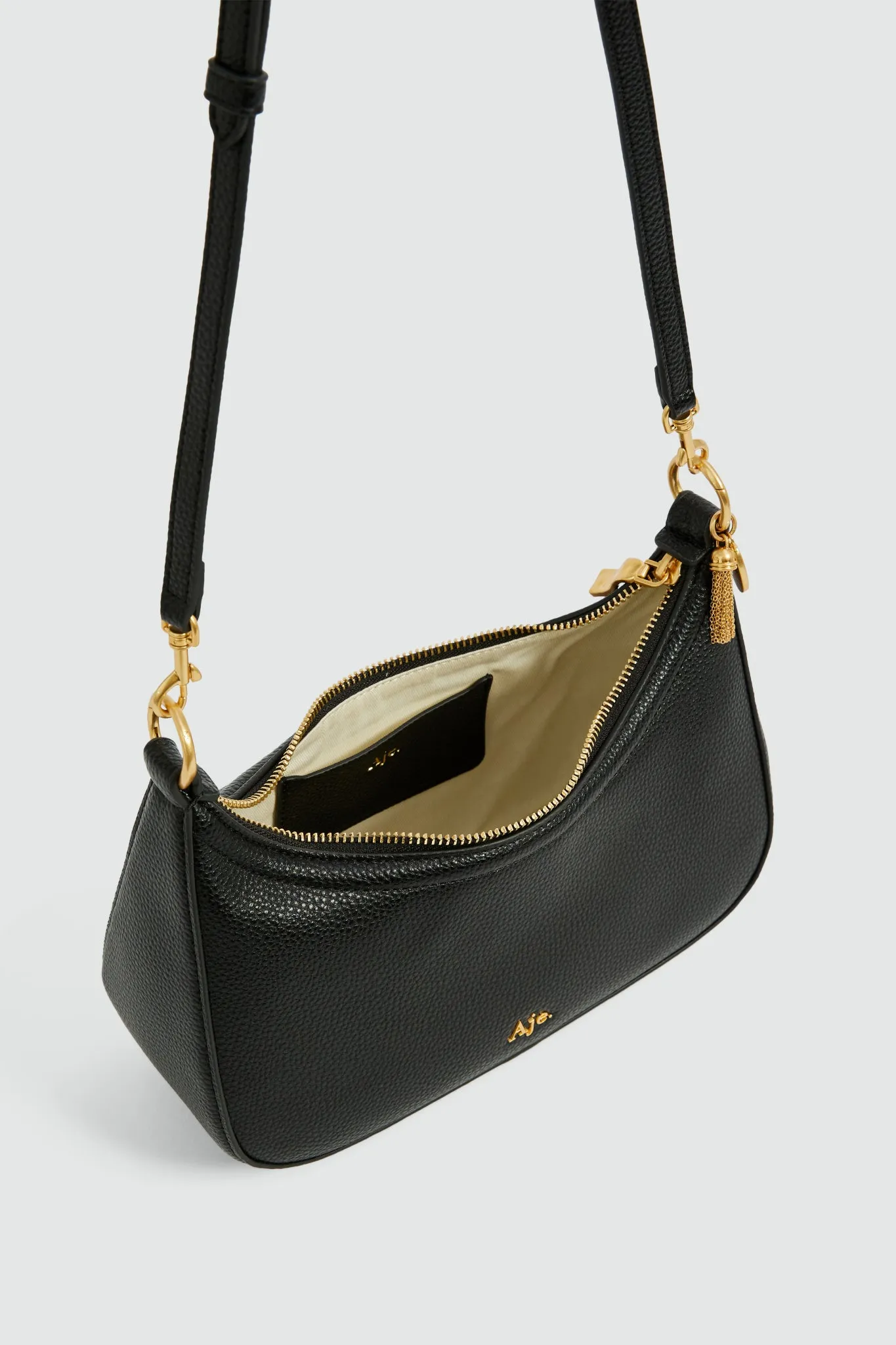 Leaf Texture Top Handle Bag sold by Aje product image thumbnail 4