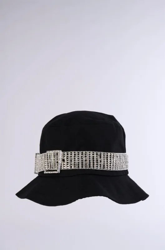 QUEEN BEE BUCKET HAT sold by AKIRA