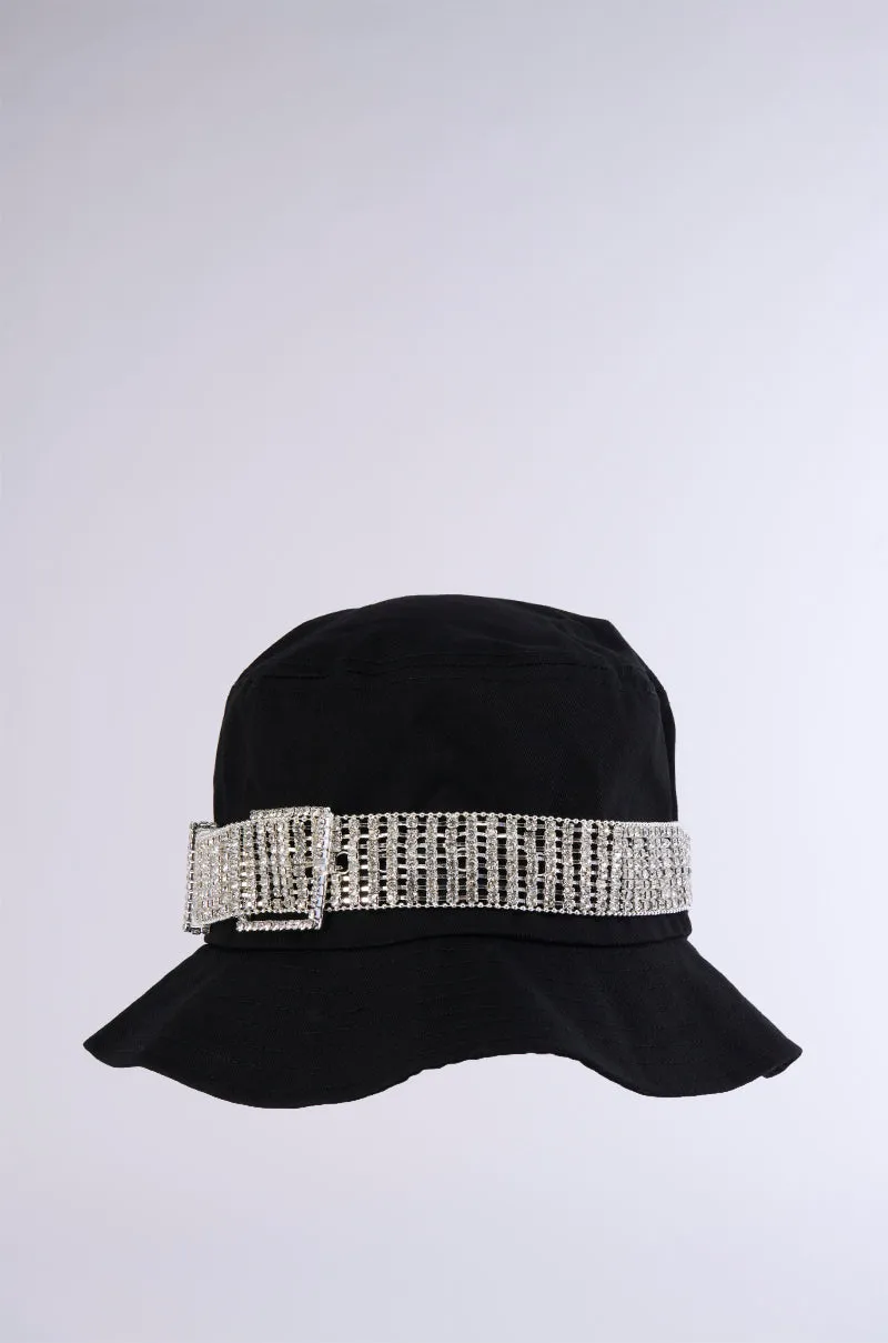 QUEEN BEE BUCKET HAT sold by AKIRA