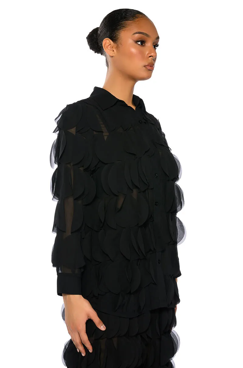 NEXT TIME TEXTURED BUTTON DOWN BLOUSE sold by AKIRA product image thumbnail 4