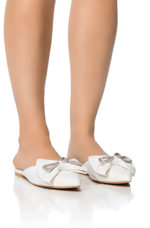 AZALEA WANG MORRIGAN WHITE EMBELLISHED BOW DETAIL FLAT sold by AKIRA