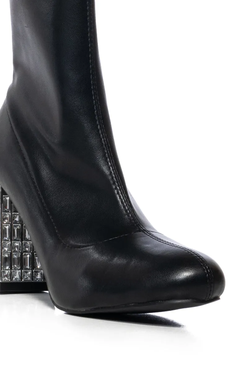 AZALEA WANG PIANO BLACK DIAMOND HEEL BOOTIE sold by AKIRA product image thumbnail 5