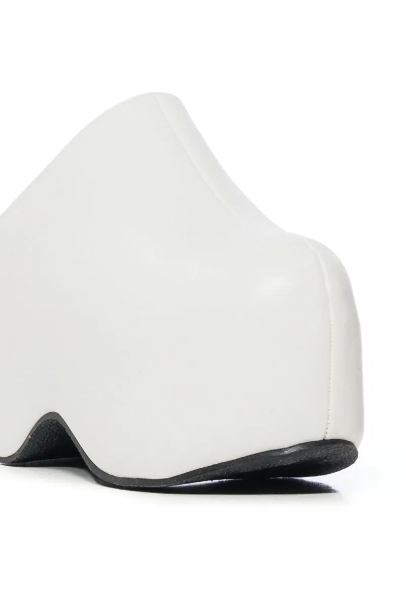 AZALEA WANG BALM WHITE PU CLOG sold by AKIRA product image thumbnail 5