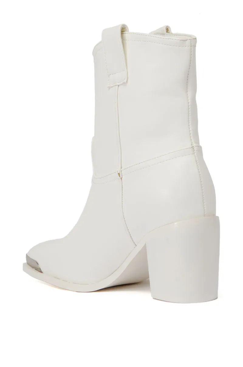 AZALEA WANG JOLYN WHITE WESTERN BOOTIE sold by AKIRA product image thumbnail 3