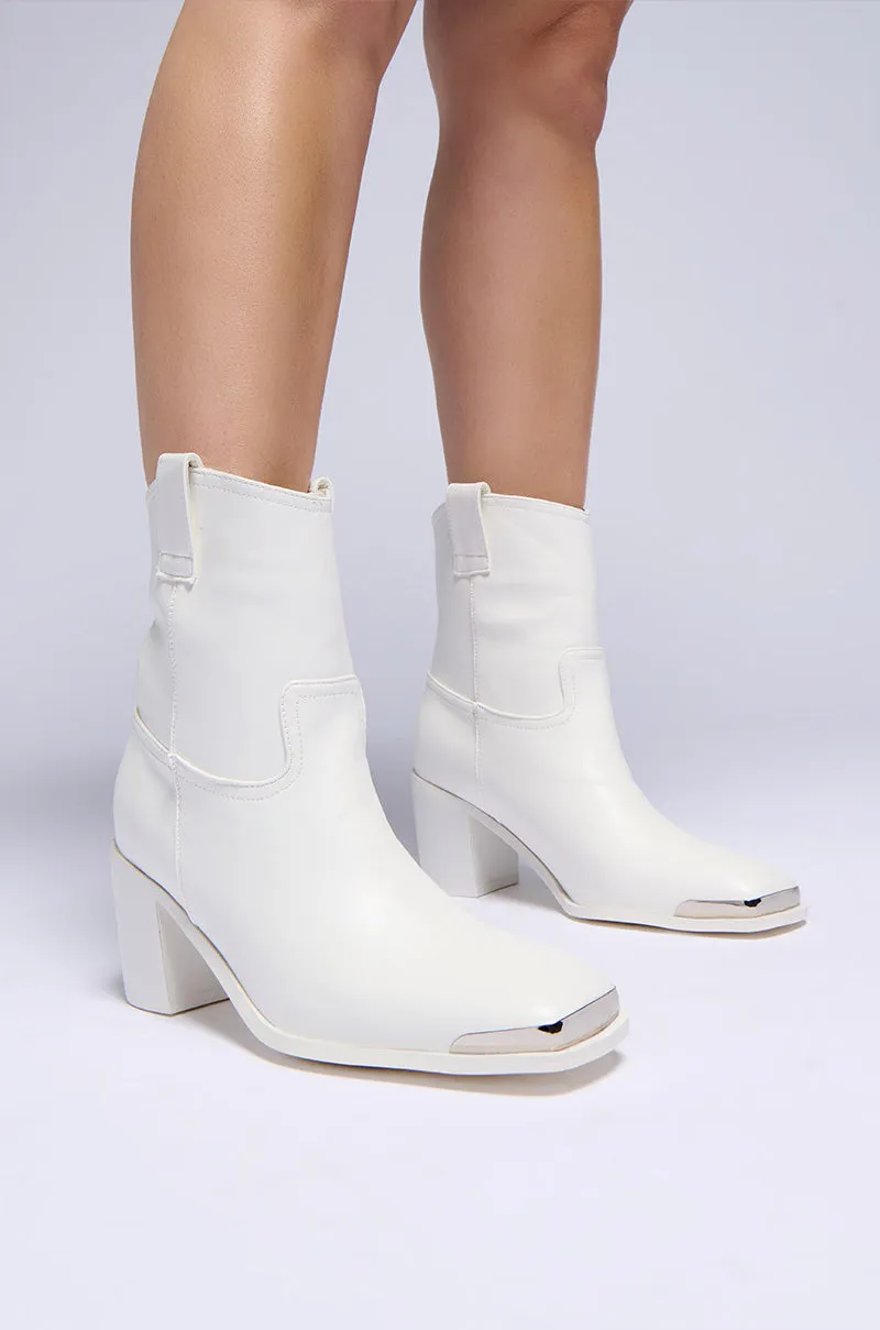 AZALEA WANG JOLYN WHITE WESTERN BOOTIE sold by AKIRA product image thumbnail 5