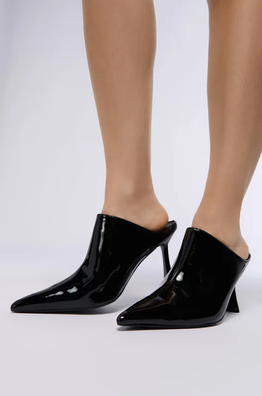 AZALEA WANG SAKURA BLACK MULE PUMP sold by AKIRA