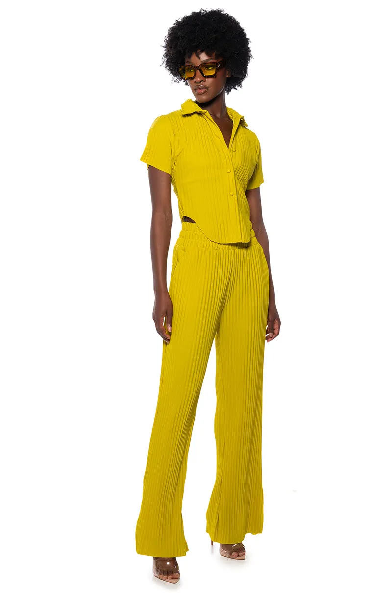 LUCY SHORT SLEEVE BUTTON DOWN sold by AKIRA product image thumbnail 3