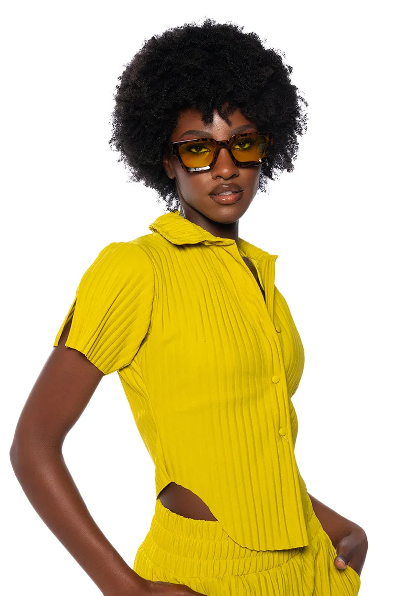 LUCY SHORT SLEEVE BUTTON DOWN sold by AKIRA product image thumbnail 2