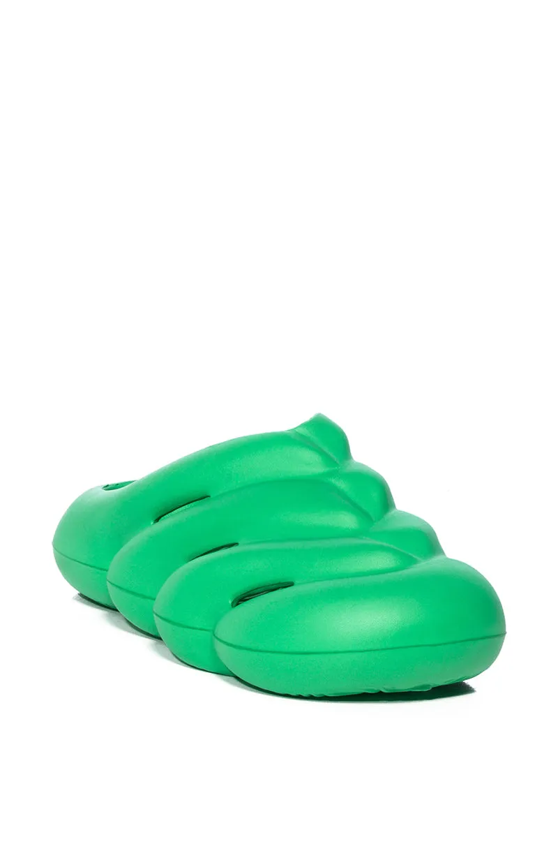 AZALEA WANG RUMBLE RUBBER FLAT SANDAL IN GREEN sold by AKIRA product image thumbnail 3