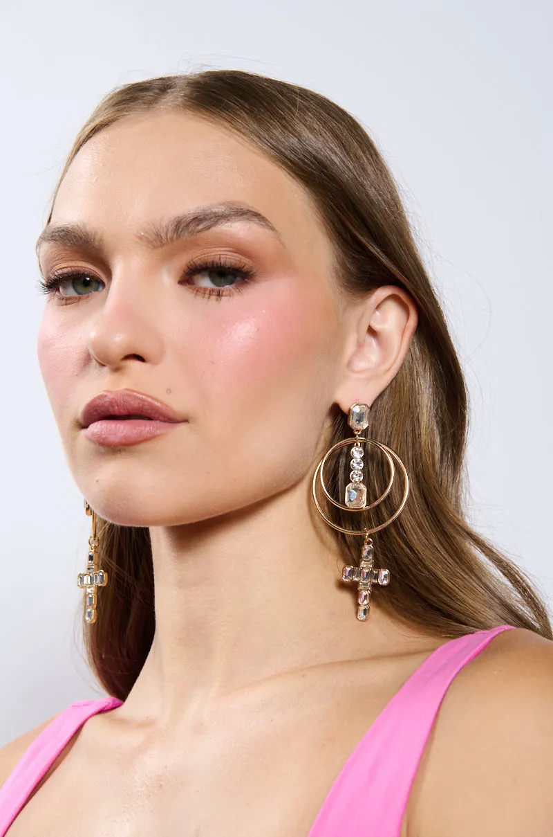 DRAMA EARRING sold by AKIRA