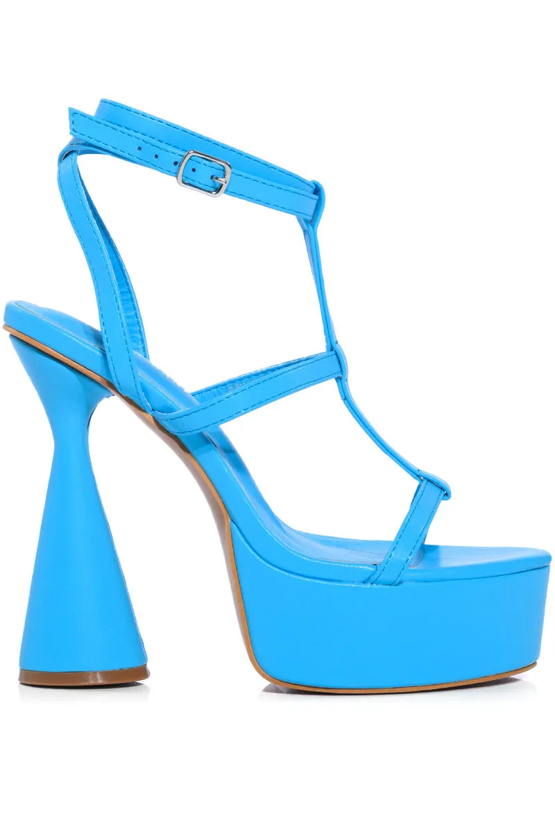AZALEA WANG HONOLULU CHUNKY SANDAL IN TURQUOISE sold by AKIRA product image thumbnail 2