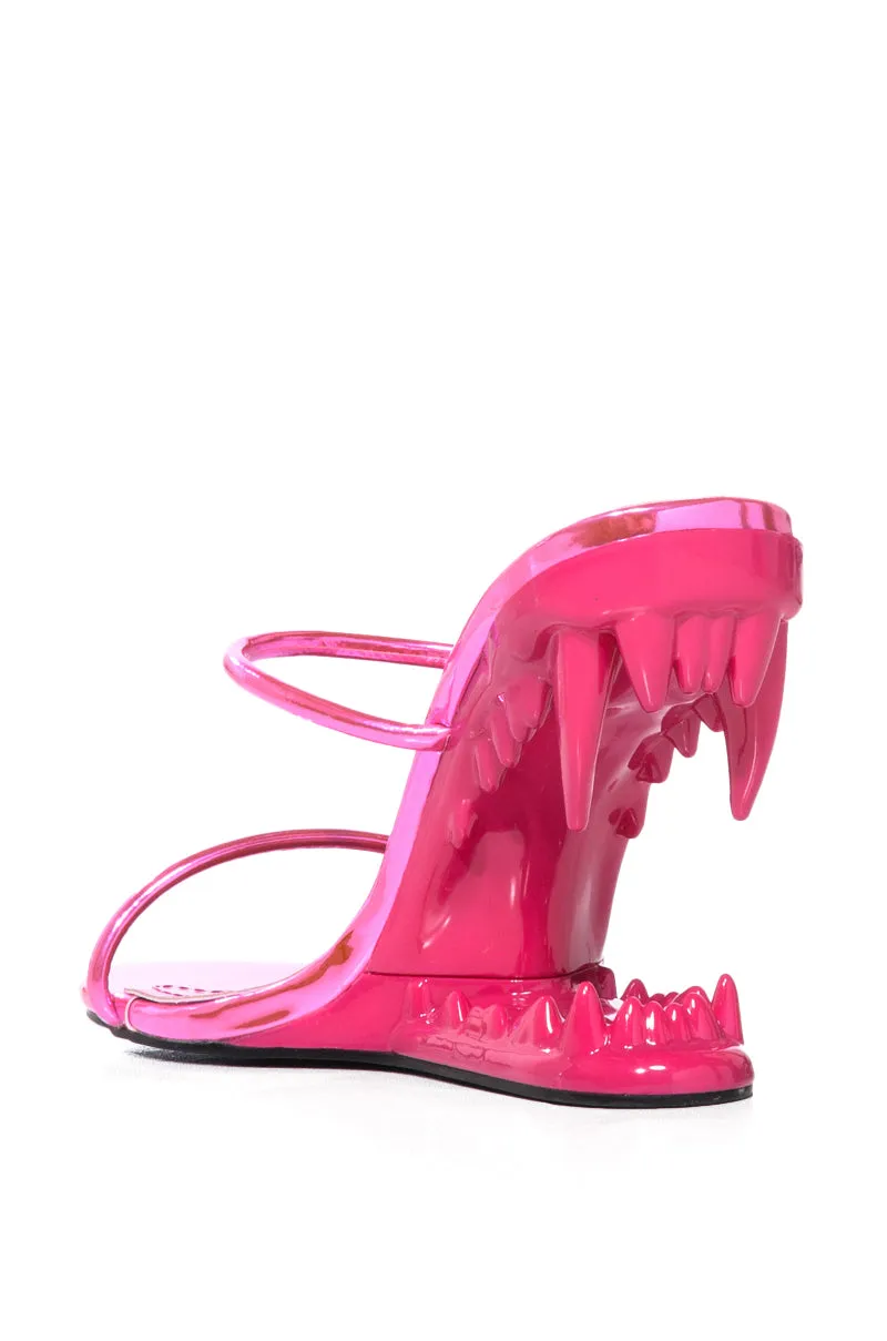 KADIN PINK TEETH SANDAL sold by AKIRA product image thumbnail 4