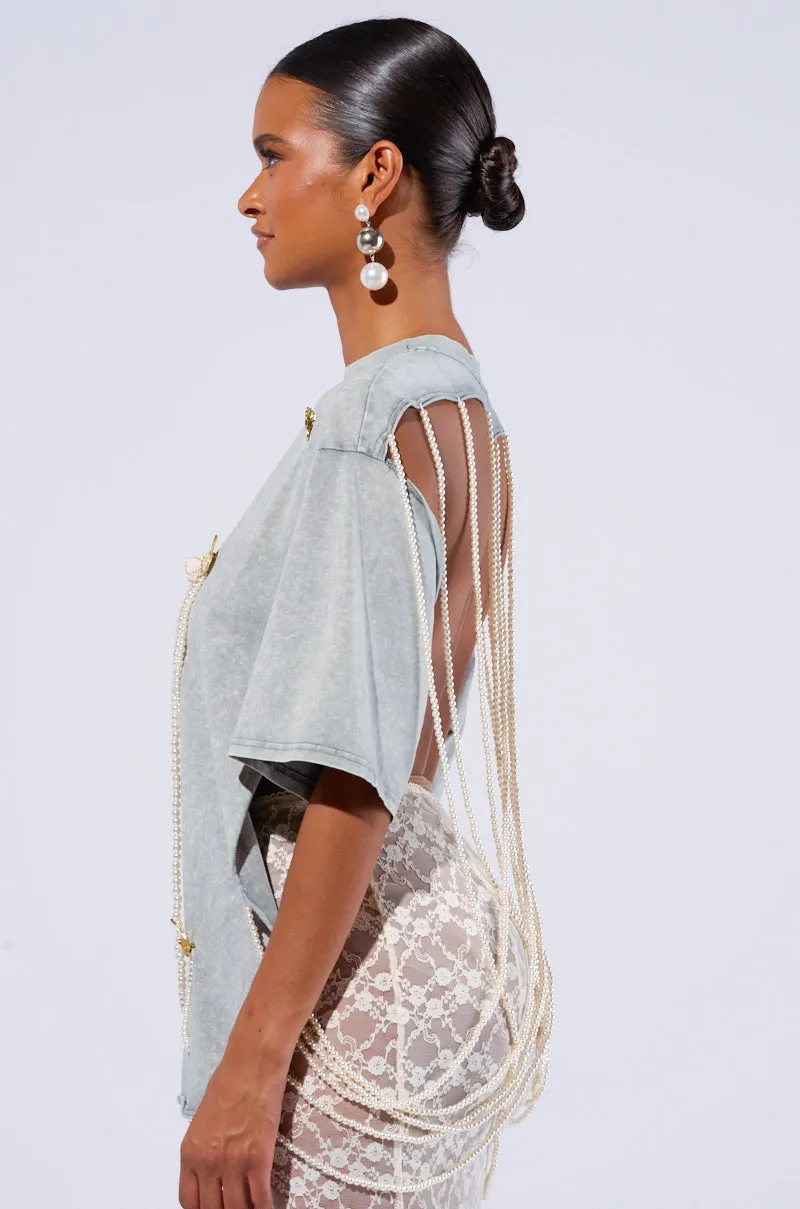 MOMENTS APART TEE WITH BUTTERFLY sold by AKIRA product image thumbnail 5