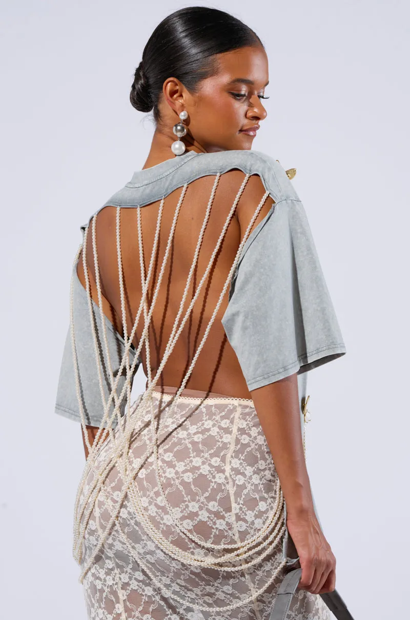 MOMENTS APART TEE WITH BUTTERFLY sold by AKIRA product image thumbnail 3