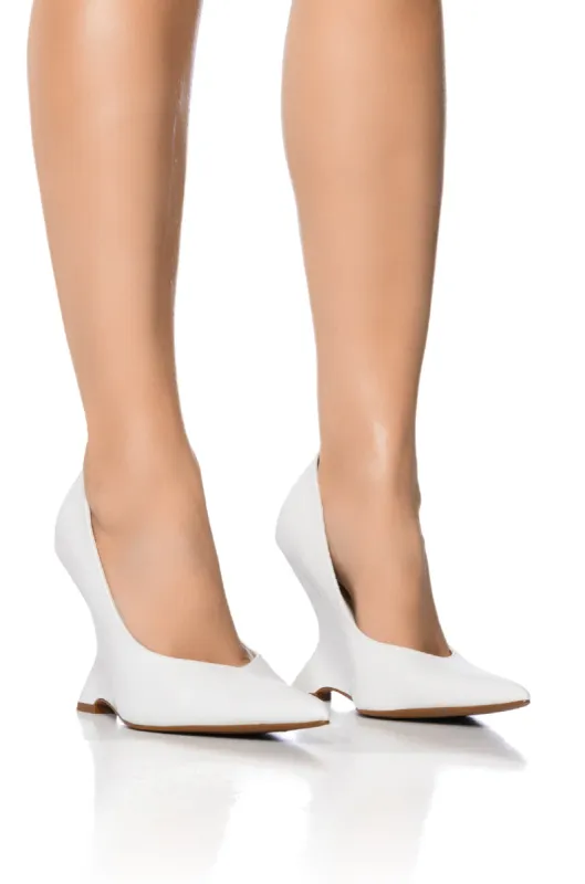 AZALEA WANG TEGWEN WHITE PUMP sold by AKIRA