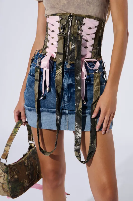IM LITERALLY OUTSIDE LACEUP BELT sold by AKIRA