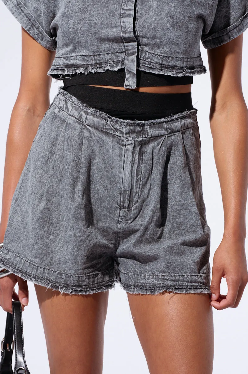MIDDAY PARK DATE HIGH WAIST SHORT sold by AKIRA product image thumbnail 5