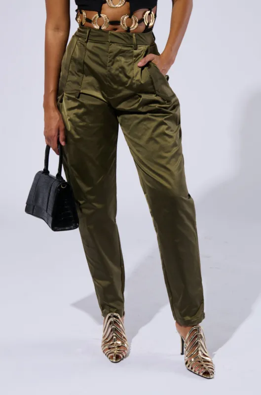 NOT MY PROBLEM TROUSER sold by AKIRA