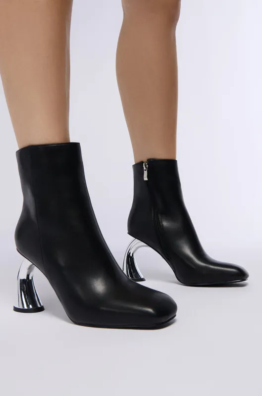AZALEA WANG DEYCI BLACK ABSTRACT CHUNKY HEEL BOOTIE sold by AKIRA