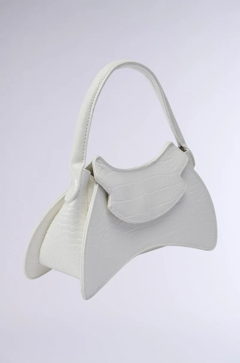 CATWALK STATUS PURSE sold by AKIRA product image thumbnail 3