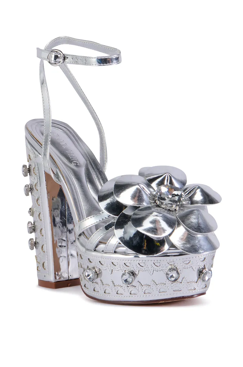 AZALEA WANG PIXLEY SILVER SANDAL sold by AKIRA product image thumbnail 3