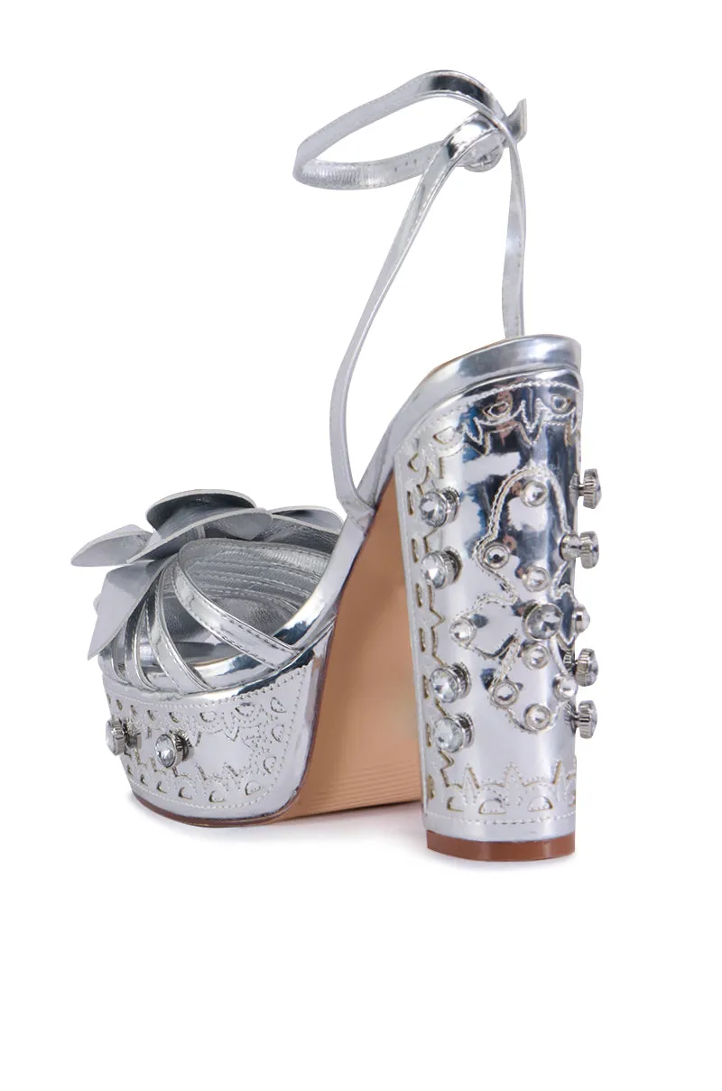 AZALEA WANG PIXLEY SILVER SANDAL sold by AKIRA product image thumbnail 4