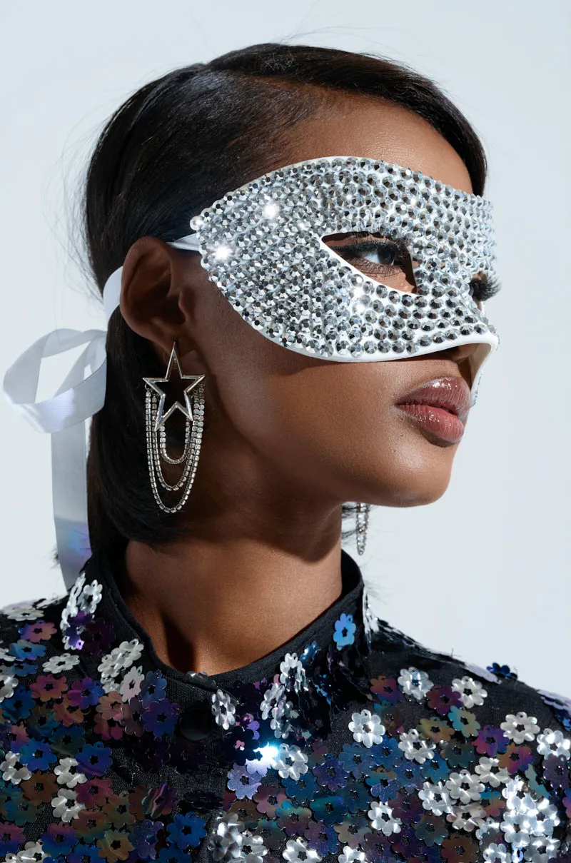 MASQUERADE MASK sold by AKIRA product image thumbnail 4