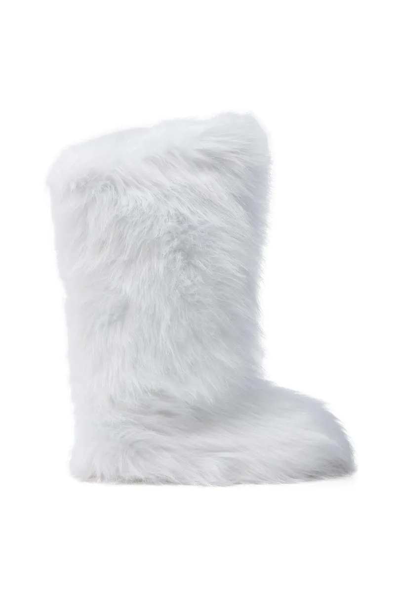 FONDA WHITE FLAT BOOT sold by AKIRA product image thumbnail 4